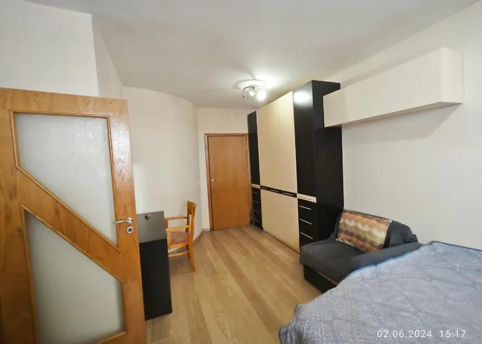 In The Center 1 アパート