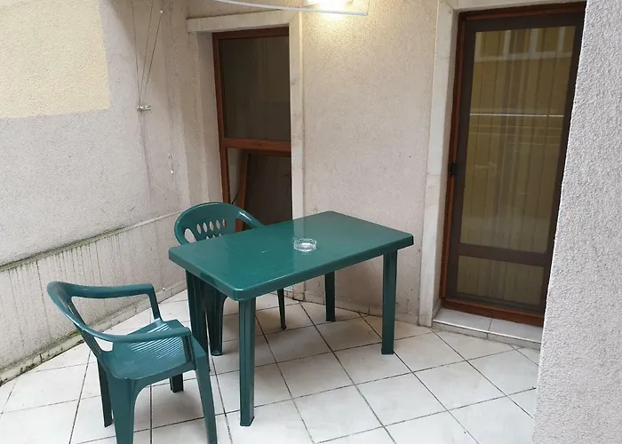 In The Center 1 ヴァルナ